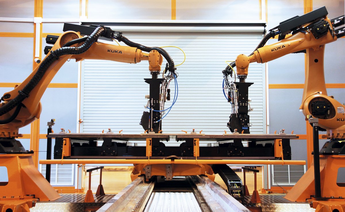 Рис. 4. Роботизированная установка лазерной сварки боковых панелей вагонов метро. Фото: НТО «ИРЭ-Полюс»